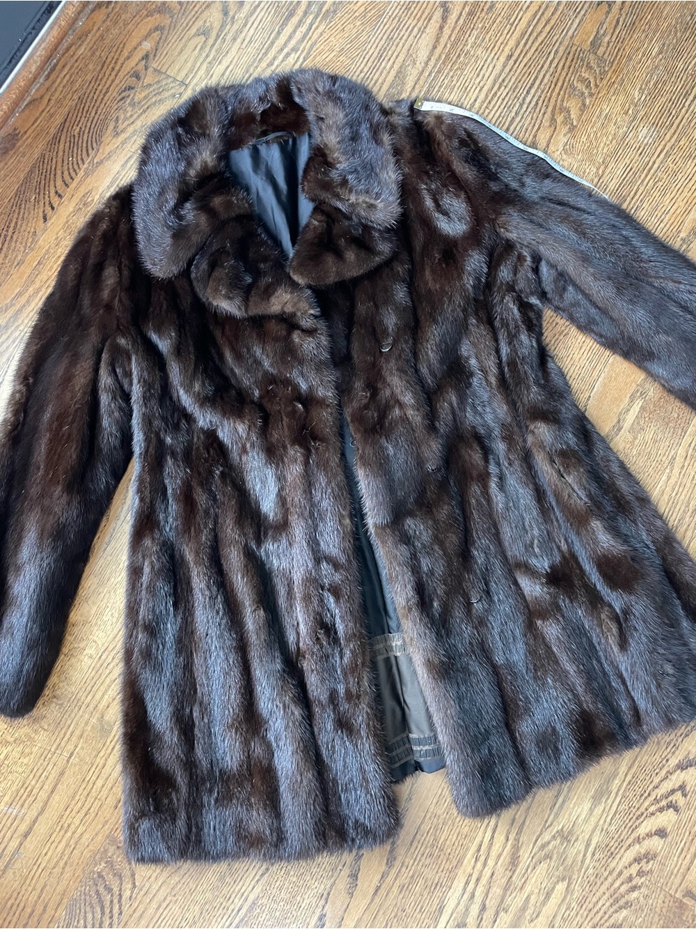 Vintage genuine mahogany mink fur coat with martingale back M/L dark brown